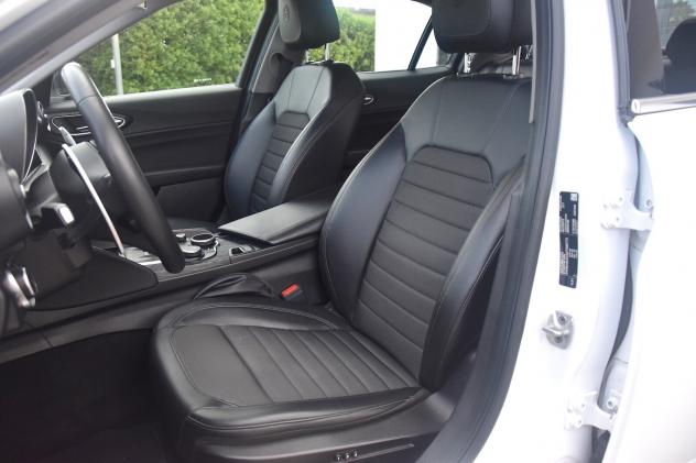 Alfa Romeo Giulia 2.2 Turbodiesel 190cv AT8 Executive - Foto 8