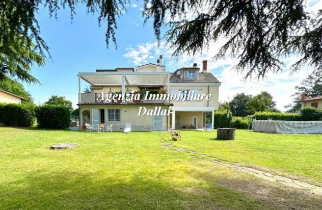 Barberino di Mugello - Villa con giardino circostante
