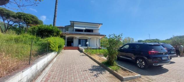Casa singola in vendita a Carrara 250 mq Rif: 1410005