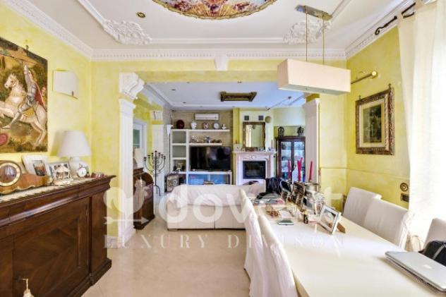 Villa di 286 m² con più di 5 locali e posto auto in vendita a Varese - Foto 13