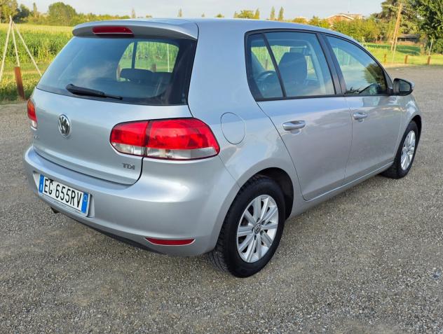 Volkswagen Golf 1.6 TDI DPF 5p. Highline - Foto 6