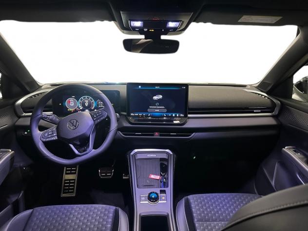 Volkswagen T-Roc TRoc 1.5 eTSI 150 CV ACT R-Line DSG - Foto 6