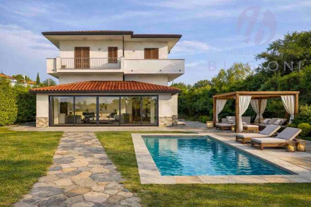 Villetta bifamiliare in vendita a Fiumetto - Pietrasanta 130 mq Rif: 1425688