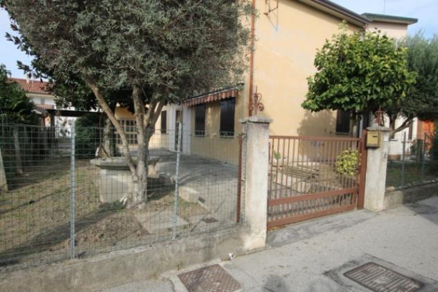 Villa di 212 m² con 5 locali in vendita a Ponte San Nicolò - Foto 2
