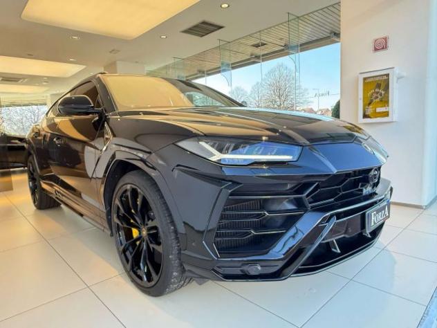 LAMBORGHINI Urus PEARL CAPSULE rif. 23907969 - Foto 3