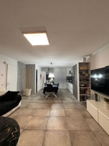 Immobile in asta di 90 m², box auto doppio in vendita a Carate Brianza - Foto 4