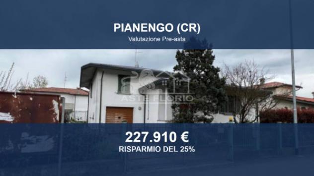 Immobile in asta di 292 m² con più di 5 locali e box auto in vendita a Pianengo