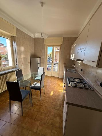 TORINO – AFFITTASI 2 CAMERE PER STUDENTESSE FUORISEDE - Foto 2