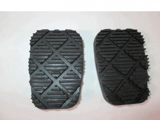 1331 GOMMINI RIVESTIMENTO COPRI PEDALI FRENO E FRIZIONE METALPLAST ALFA ROMEO ALFETTA 2.0 B RICAMBIO NUOVO