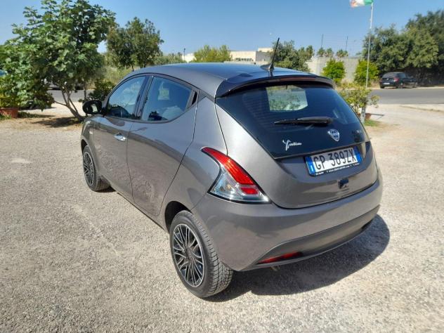 LANCIA - Ypsilon - 1.0 FireFly 5p. S&S Hybrid Oro - Foto 6