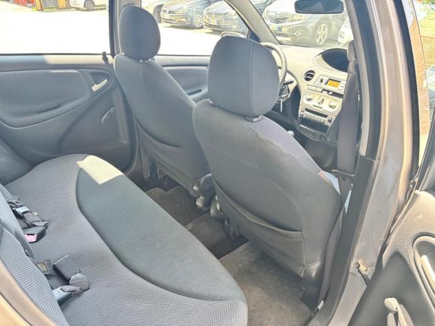 Toyota Yaris Tdi D-4D sol 5 porte 75 cv - Foto 3
