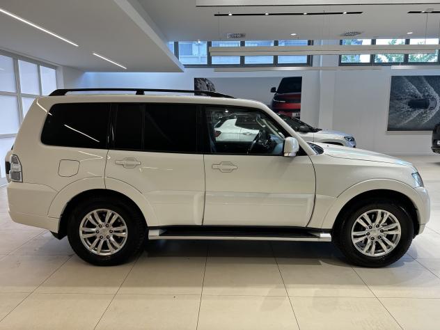 Mitsubishi Pajero 3.2 DI-D INSTYLE LWB AUT (140KW) - Foto 4