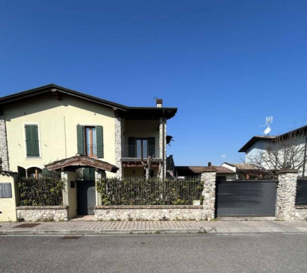 Immobile in asta di 106 m², box auto in vendita a Castel Goffredo - Foto 2