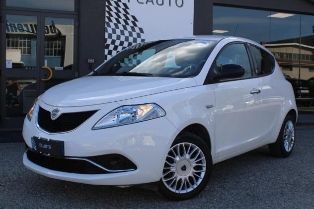 Lancia Ypsilon 1.2 69 CV 5 porte GPL Ecochic Gold - Foto 4
