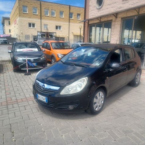 111.978KM CORSA 1.2 NEOPATENTATI BUONO STATO - Foto 5