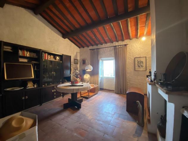 Colonica in vendita a Carmignano 250 mq Rif: 1244266