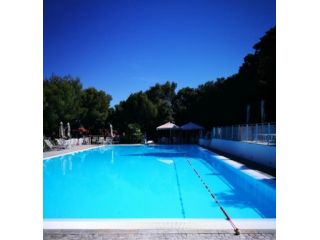 Castiglioncello  appartamento con piscina e discesa al mare