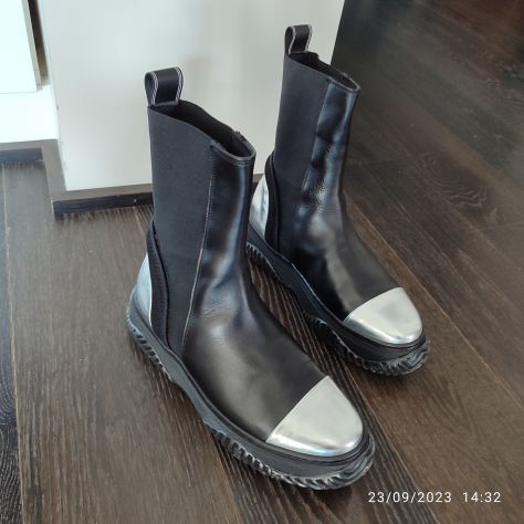 Stivaletti in pelle N°21 neri e argento - Foto 8