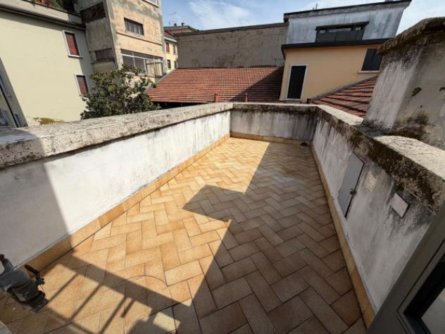 Attico / Mansarda di 30 m² con 1 locale in vendita a Milano - Foto 2