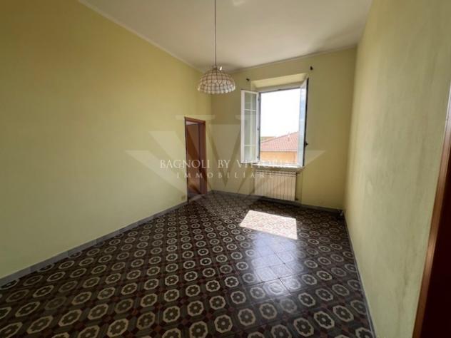 APPARTAMENTO di 5 vani e di 80 mq (PIETRASANTA) rif. 348/V - Foto 5