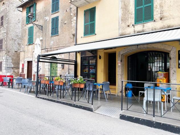 Locale Commerciale Due Vetrine su Strada Principale in Centro Storico - Foto 4