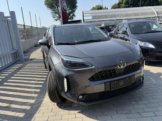 Toyota Yaris Cross 1.5H (130 CV) Trend E-CVT AWD-i KM0 - Foto 3