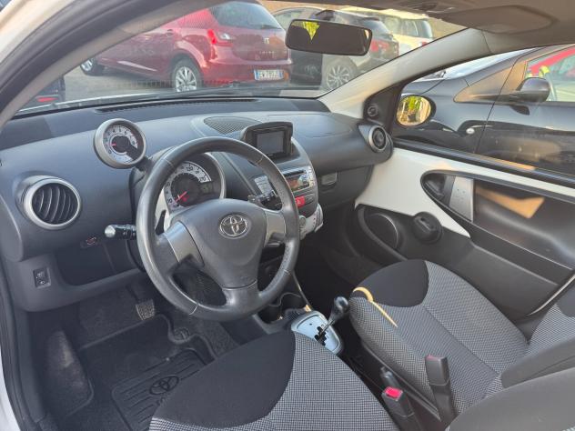 Toyota Aygo 1.0 12V VVT-i 5 porte Lounge Connect AUTOMATICA - Foto 8