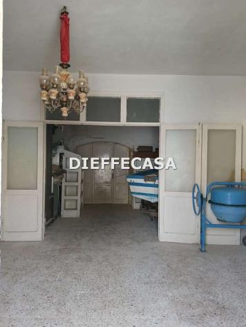 V2551 - In vendita casa con magazzino - Foto 2