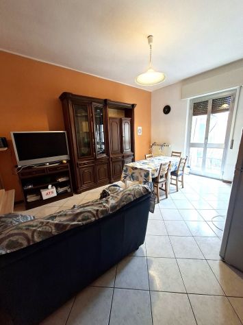 2 LOCALI CON CANTINA - Foto 6