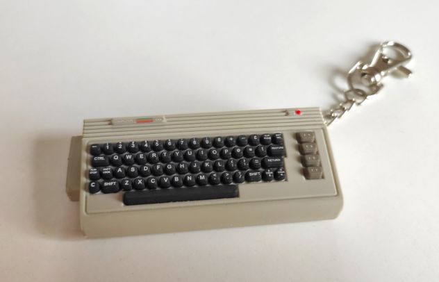 GIOCHI COMMODORE 64 + DRIVE 1541 USB MEMORY STICK CHIAVETTA USB 16 GB - Foto 3