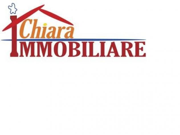 Locale comm.le/Fondo in vendita a Marina di Carrara - Carrara 81 mq  Rif: 1073843