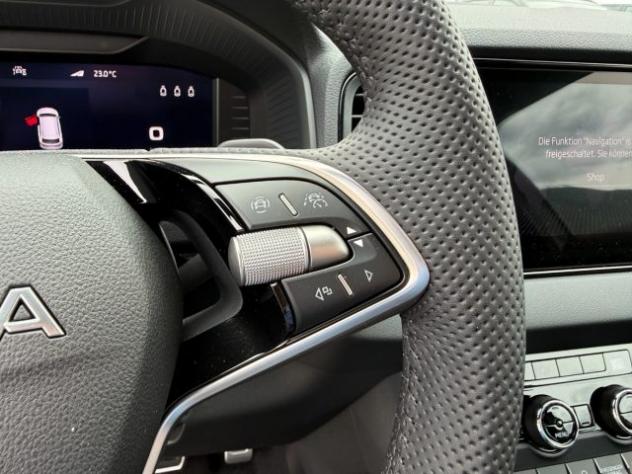 SKODA Karoq 1.5 TSI DSG SportLine GANCIO Matrix Cam Smart Link rif. 23723779 - Foto 9