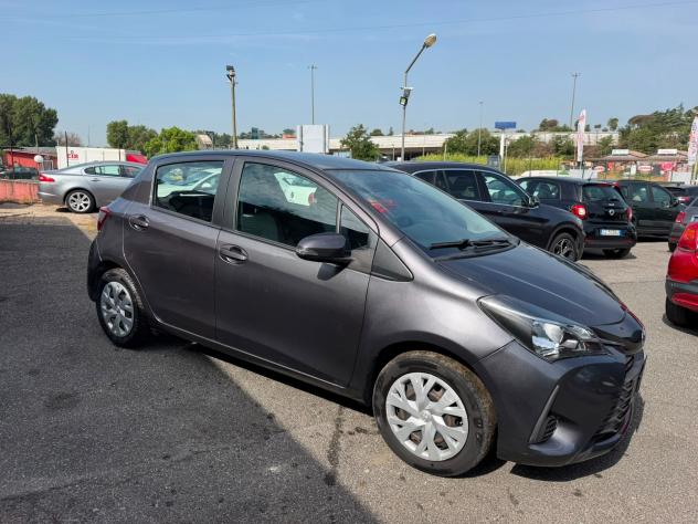 Toyota Yaris 1.0 5 porte Lounge - Foto 8