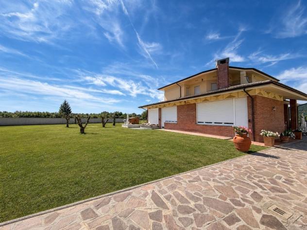 Villa in vendita a Lammari - Capannori 250 mq Rif: 1424896