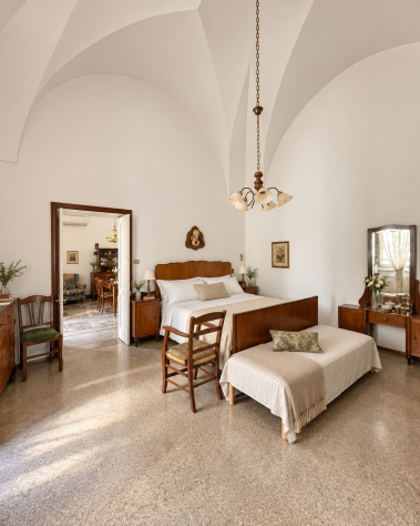 Proprietà angolare con ampi spazi - Foto 7