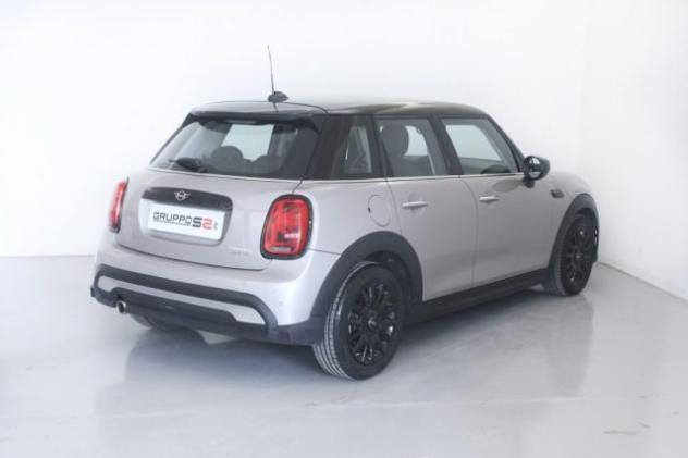 MINI Cooper 1.5 Cooper Essential 5 porte Tetto nero/cerchi 17' rif. 22568183 - Foto 4