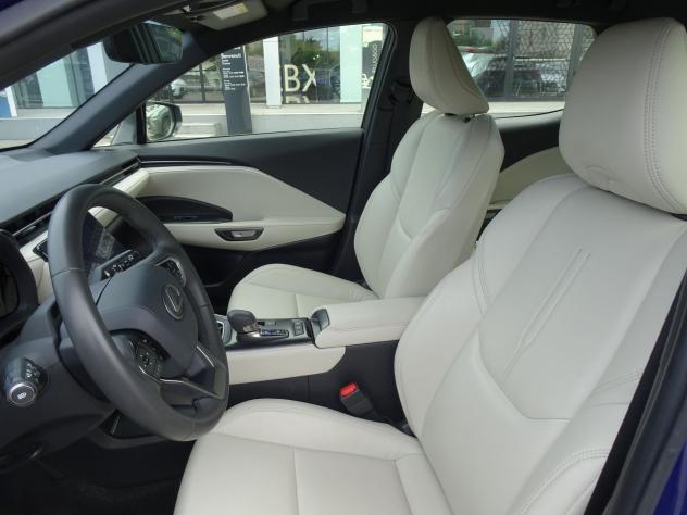 Lexus LBX Elegant 2WD - Foto 8