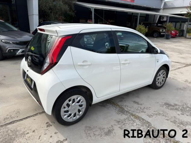 TOYOTA Aygo 1.0 VVT-i 69 CV 5 porte x-business rif. 23904512 - Foto 9