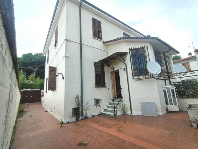 Casa semindipendente in vendita a Sant'Antonio - Carrara 140 mq Rif: 1426204