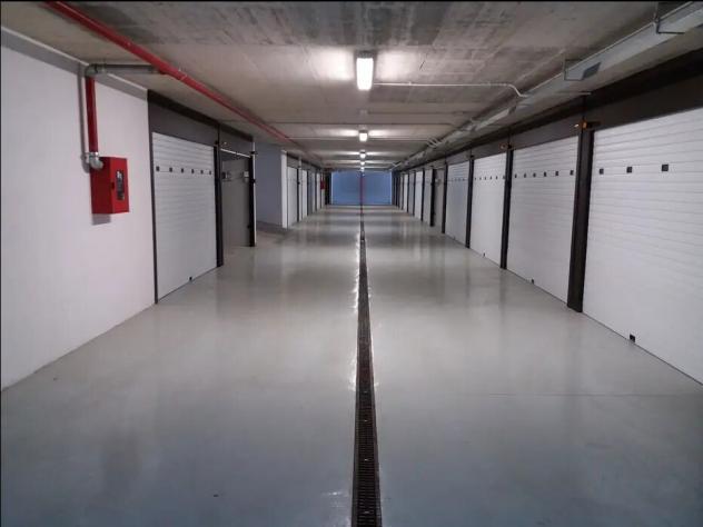 Garage / Posto Auto in vendita a Bari, Japigia