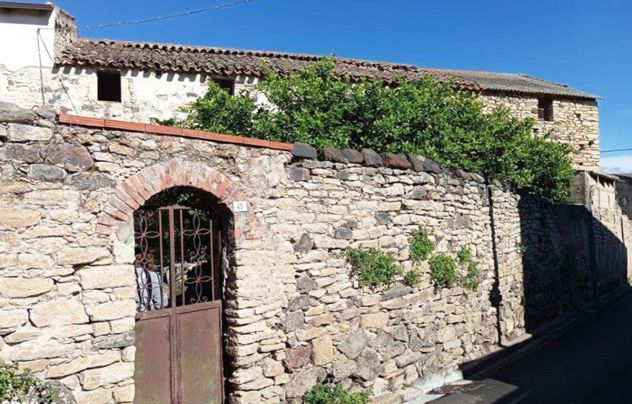 Fabbricato indipendente da ristrutturare nel centro storico di Mogoro - Foto 3
