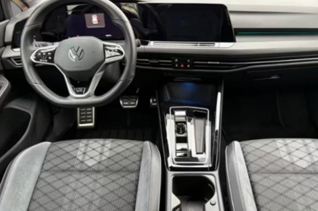 VOLKSWAGEN Golf 2.0 TDI 150 CV DSG SCR R-Line rif. 23758174 - Foto 5