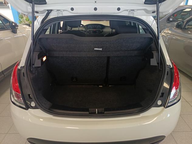 Lancia Ypsilon 1.0 70cv Firefly Hybrid S&S Silver - Foto 5