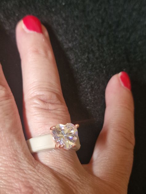 Anello in silicone con zirconia a cuore - Foto 7