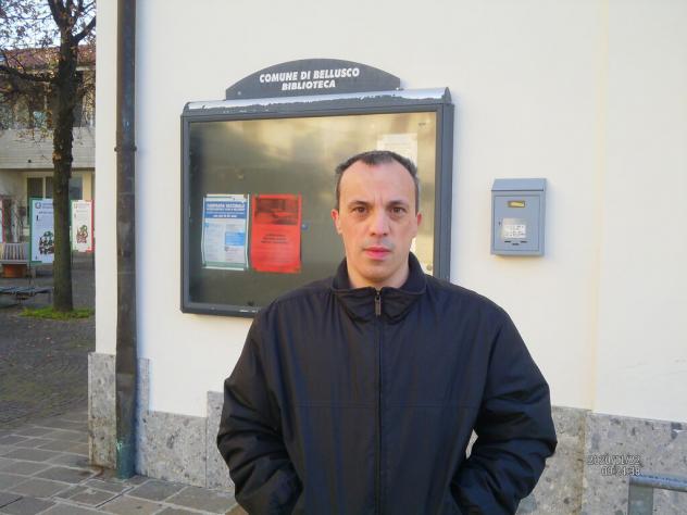 CERCO LAVORO COME ASSEMBLAGGIO CONFEZIONAMENTO
