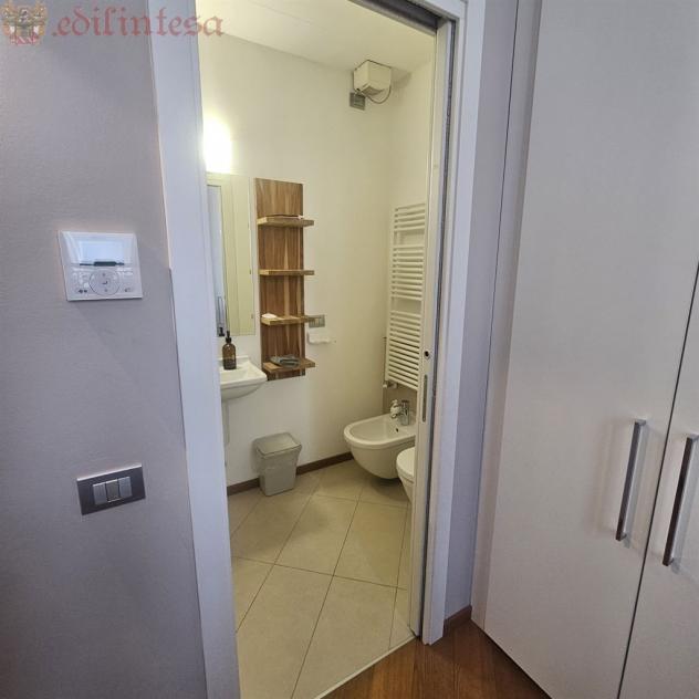 TRILOCALE STUPENDO IN CENTRO STORICO DI MONZA CON POSTO AUTO COPERTO - Foto 18