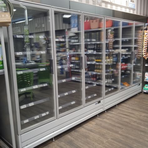 Linea frigoriferi murali professionali a ante vetro per supermercato/minimarket