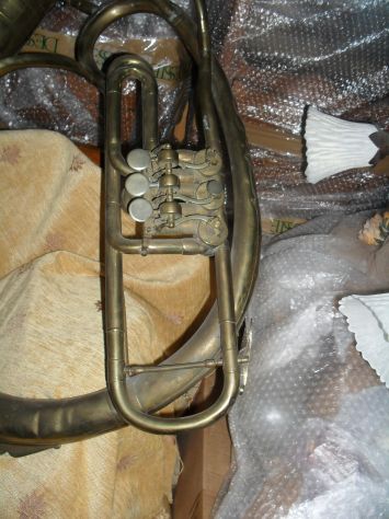 Vecchio trombone o tuba - Foto 3