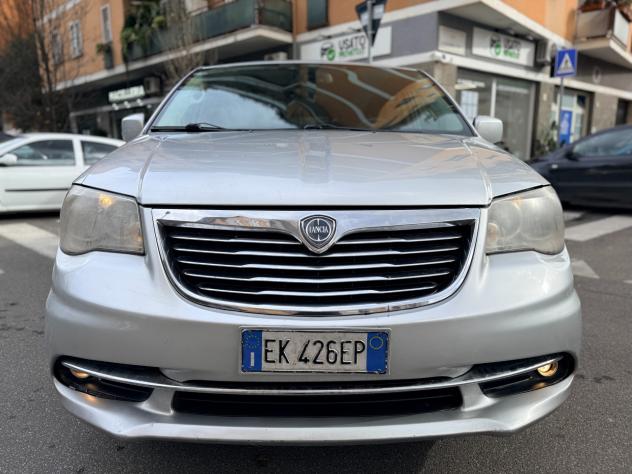 Lancia Voyager 2.8d 163cv Automatica 7 Posti - Foto 2