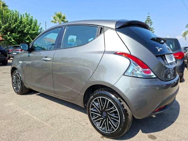 Lancia Ypsilon 1.0 FireFly 5 porte S&S Hybrid Gold - Foto 10